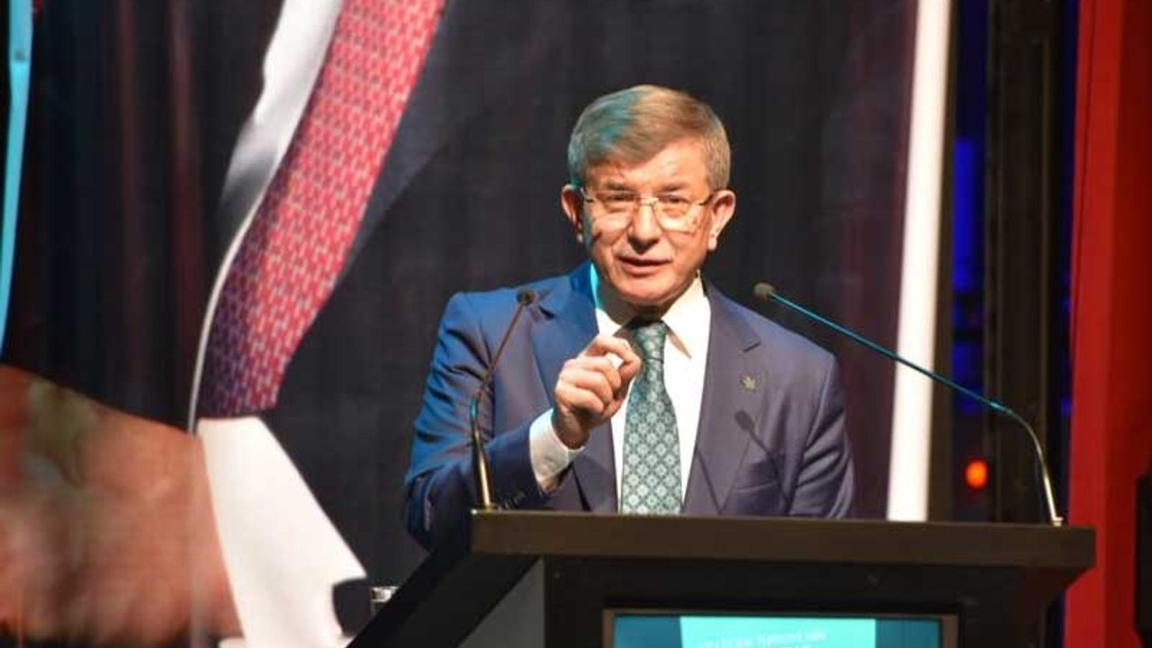 Davutoğlu'ndan Erdoğan'a: Samimiyse uçaklarından birkaçını envanterden çıkarsın