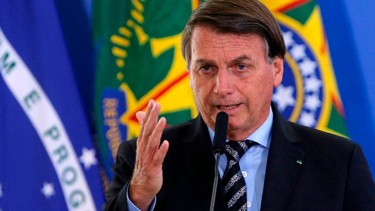 Covid-19'un zirve yaptığı Brezilya'da Bolsonaro, sosyal mesafe karşıtı gösterilere destek verdi