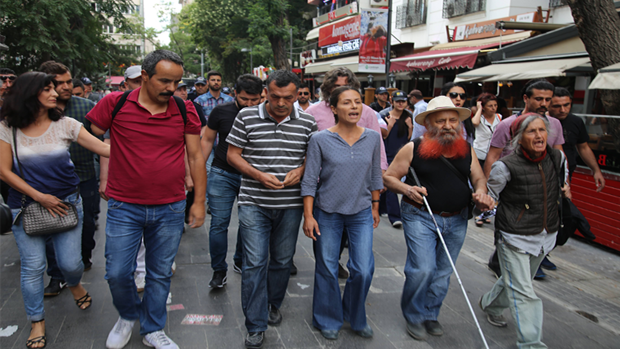 'Nuriye ve Semih işe alınsın' demek yasadışı!