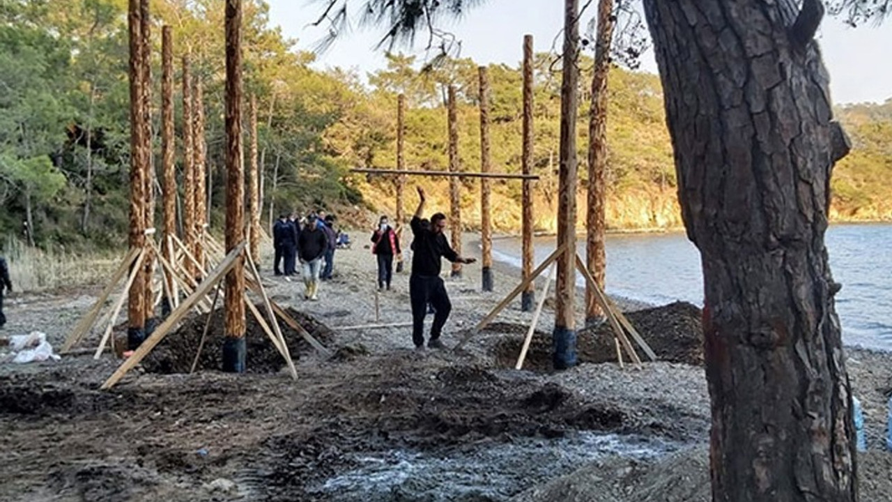 İnceburun Koyu'nda, kaçak inşaat çalışması yapan 20 kişiye ceza kesildi