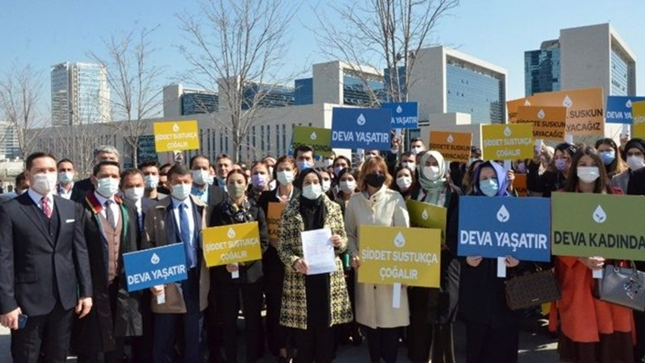 DEVA Partili kadınlar İstanbul Sözleşmesi için Danıştay’da dava açtı