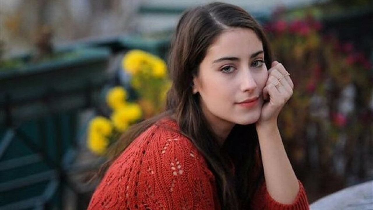 Oyuncu Hazal Kaya Corona'ya yakalandı