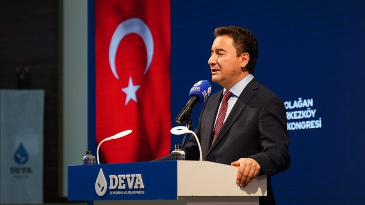 Babacan: Yüzlerinden akan sorumsuzluğu 'maskeyle' kapatıyorlar