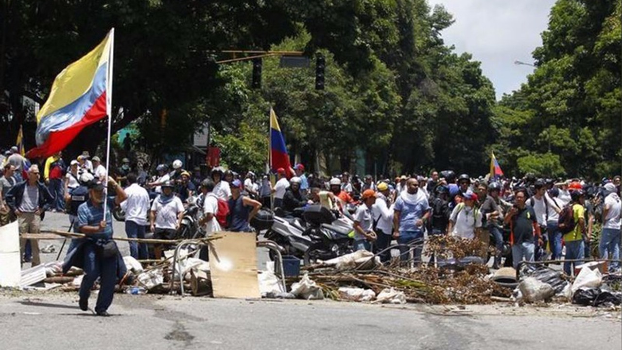 Venezuela'da sancılı seçim