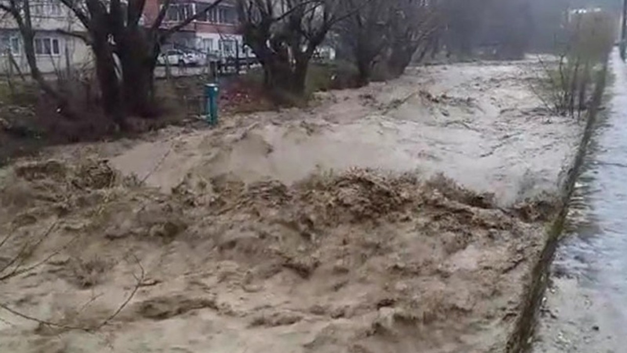 Bursa'da dereler taşma noktasına geldi