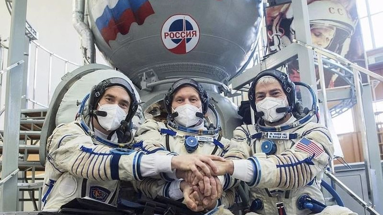 NASA astronotu ve Roscosmos kozmonotlarının ISS’e yolculuğu başladı