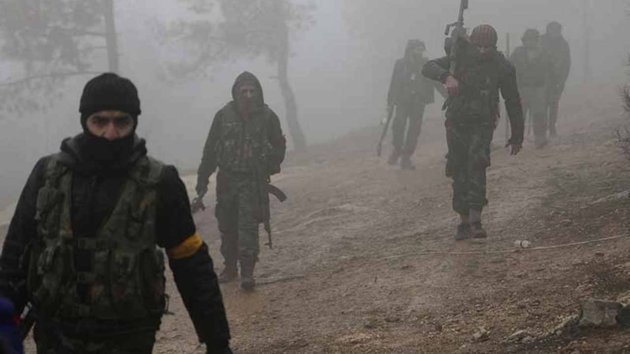 'Maaşları ödenmeyen' militanların Türkiye'yi protestosu sürüyor