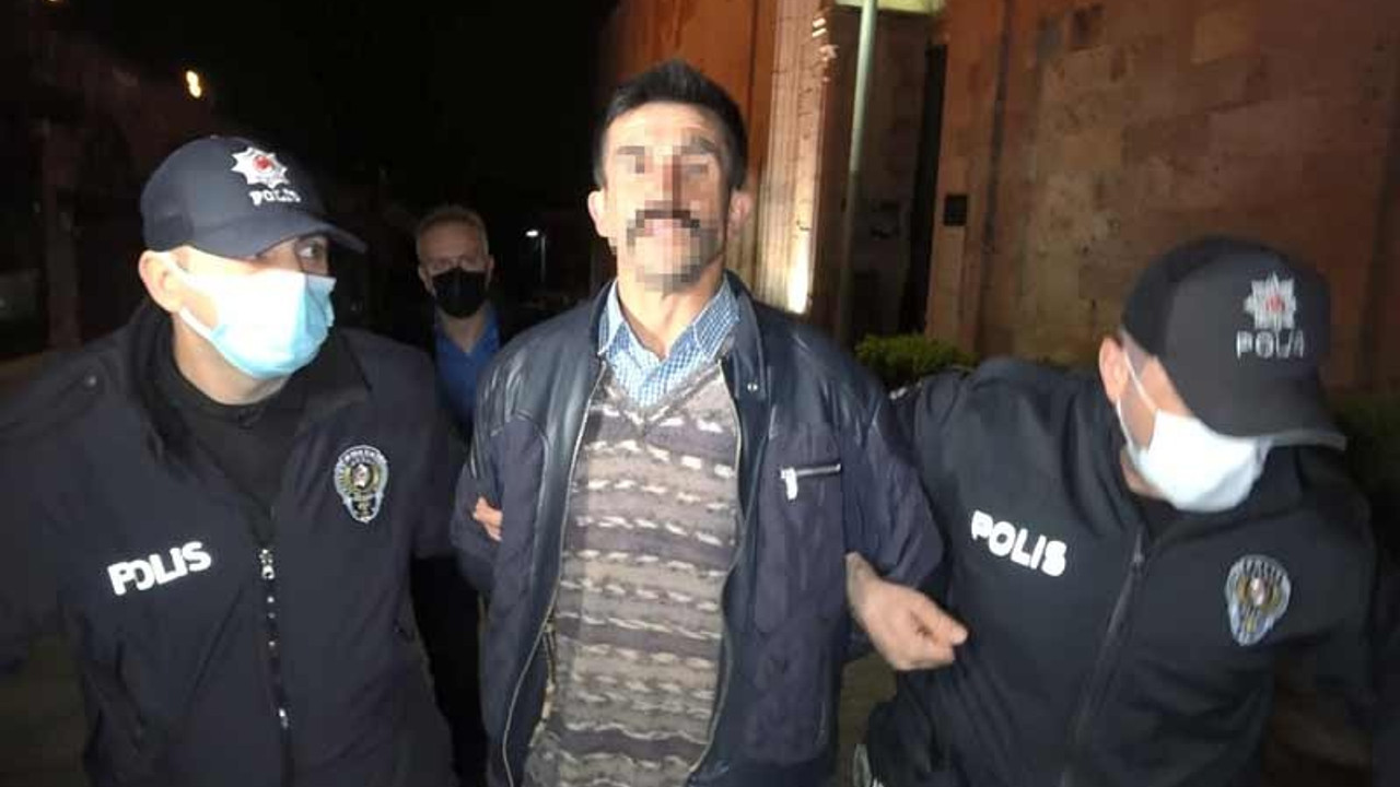 Ulu Cami'ye balyozla saldıran kişi gözaltına alındı: Oradaki haçı kırmak için yaptım