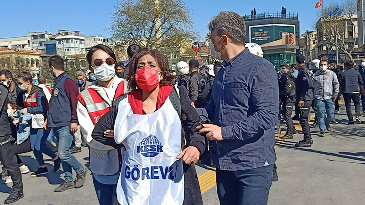 1 Mayıs İstanbul Bileşenleri'nin basın açıklamasına polis müdahalesi: 50'ye yakın kişi gözaltına alındı