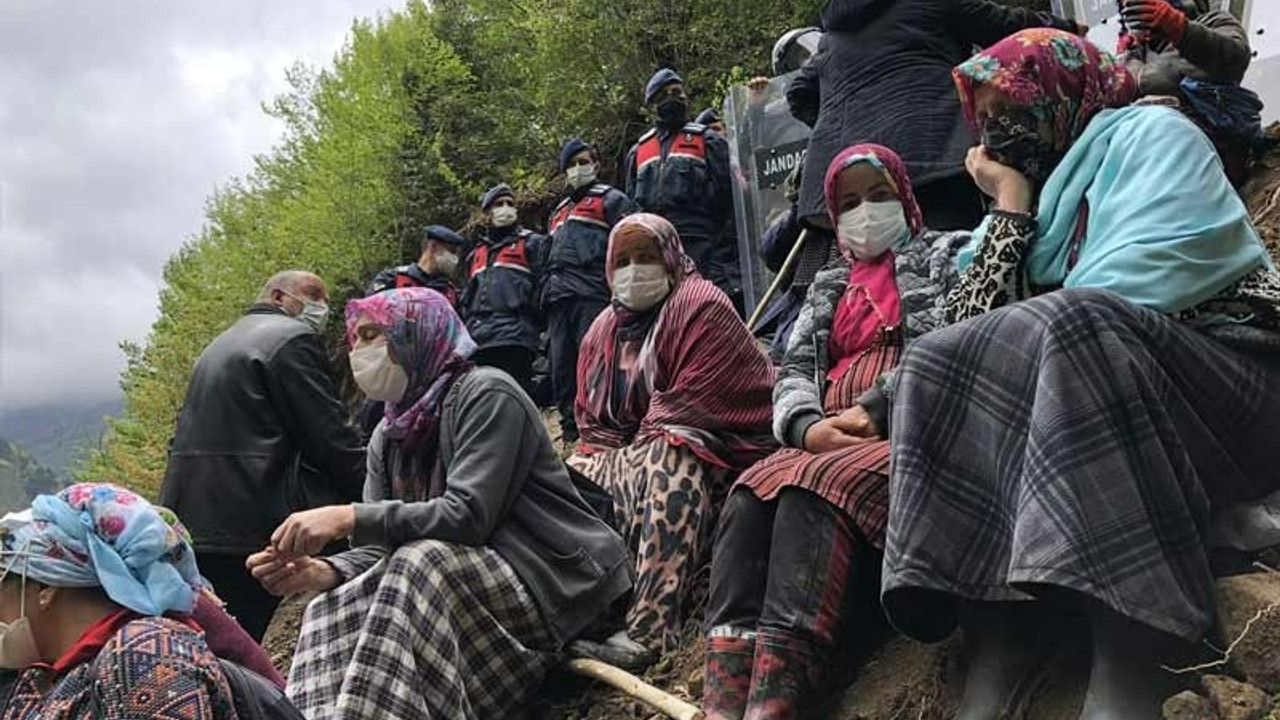 Sanatçılardan çağrı: Beş kuruş kazanacaklar diye beş bin yılımız gidecek, çekin gidin kardeşim!