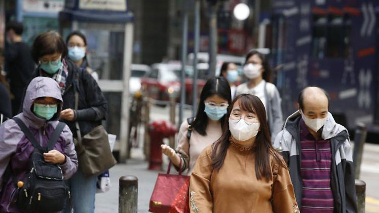 Hong Kong'da bir kişide Covid-19'un iki varyantına birden rastlandı