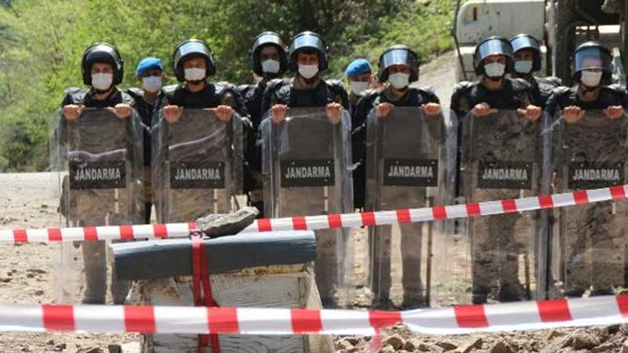 İkizdere'de yurttaşlar bakanlığın toplantısını terk etti: Bakanlığı Cengiz İnşaat'a mı bağladınız?