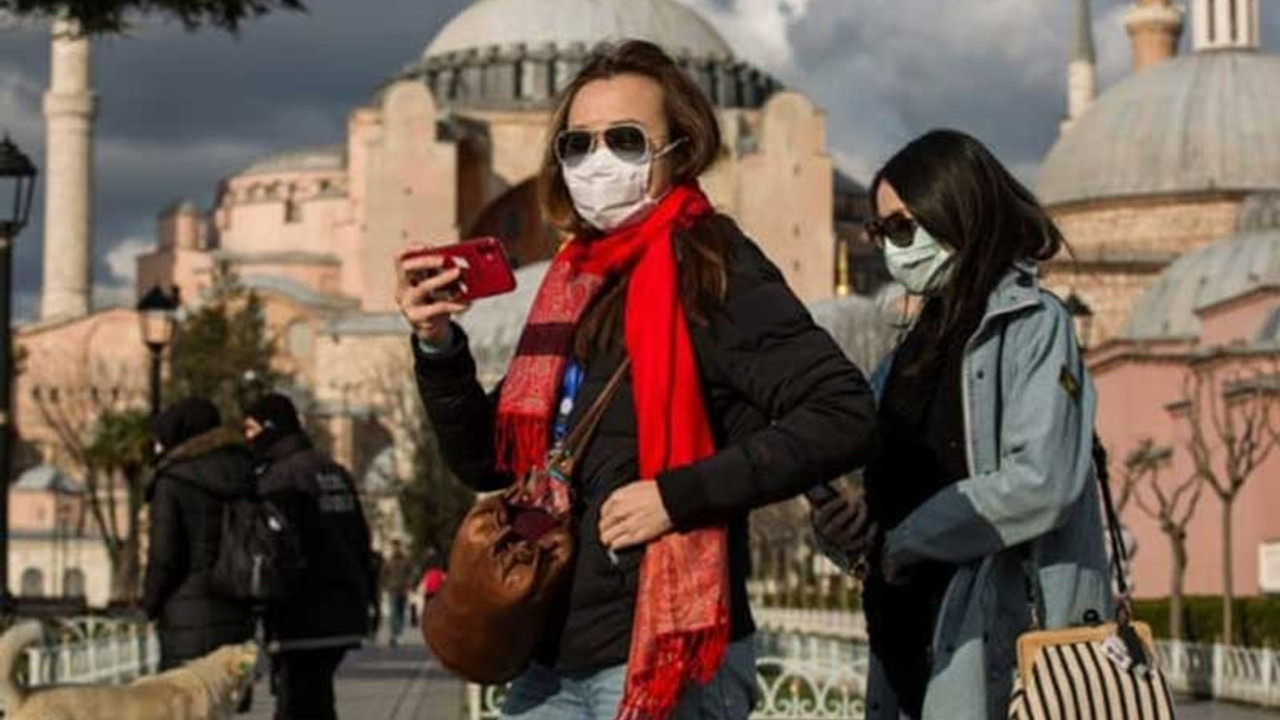 Vali Yerlikaya İstanbul'a mart ayında gelen turist sayısını açıkladı