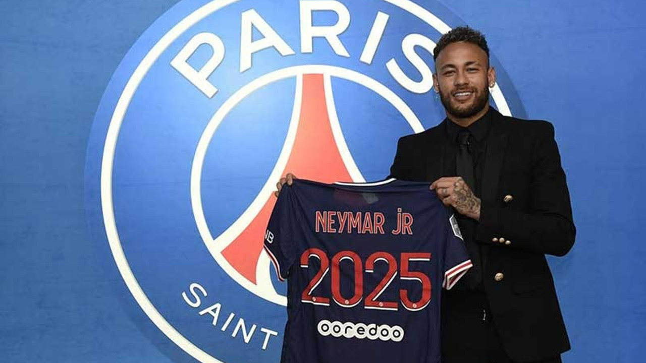 PSG, Neymar'ın sözleşmesinin 2025 yılına kadar uzatıldığını açıkladı