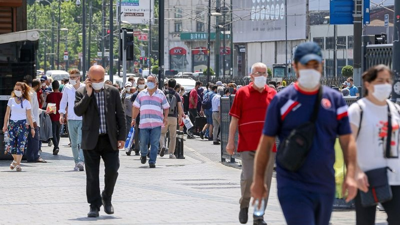 'İktidar toplumu baskılamak için krizi fırsata çevirdi, salgını değil muhalefeti kontrol etmeye çalışıyor'