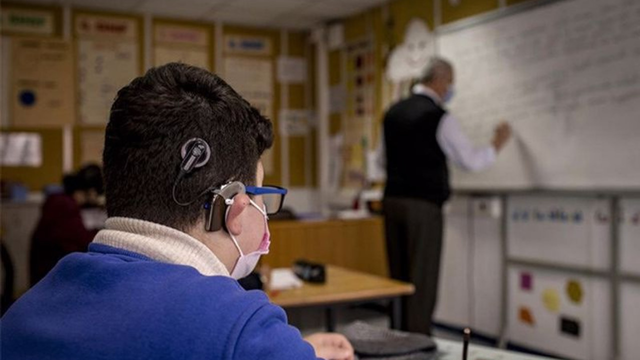 Cihaz temin ve tamir ettiremeyen işitme engelli yurttaşlar kapanma sürecinde sessizliğe mahkum edildi