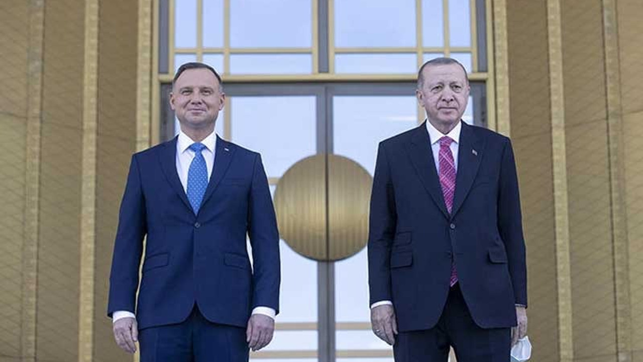 Erdoğan: Tarihte ilk kez Türkiye, NATO'da yer alan bir ülkeye İHA satışı gerçekleştirecektir