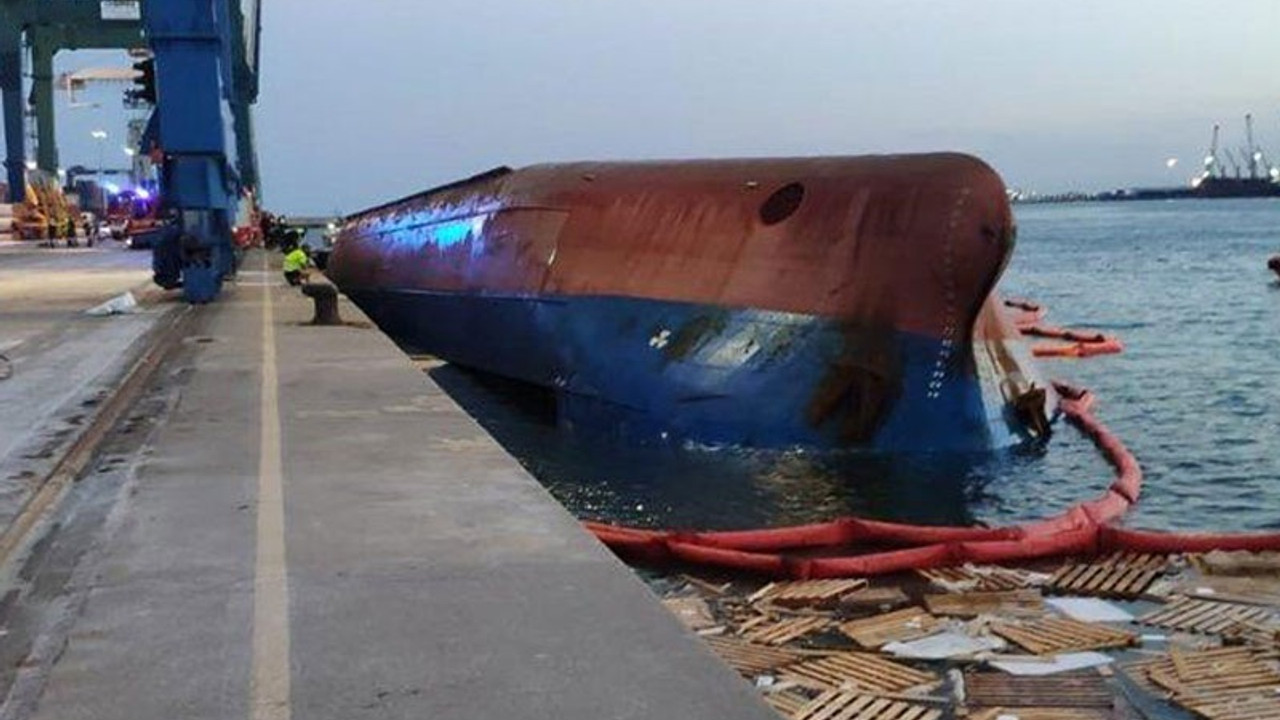 İspanya'da aralarında Türkiye vatandaşlarının da bulunduğu gemi alabora oldu: 1 kişi kayıp