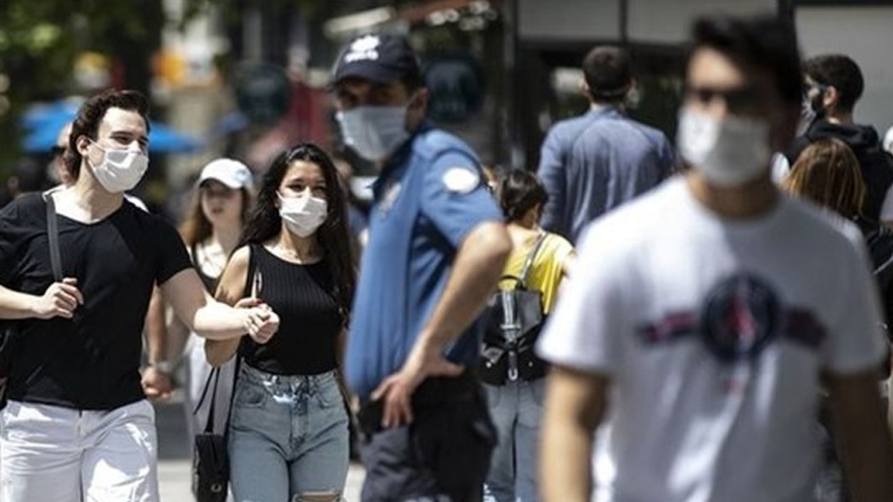 Prof. Müftüoğlu: Hiç kimse sonbaharda bu iş biter, maskeler en geç eylül ortasında iner diye düşünmesin