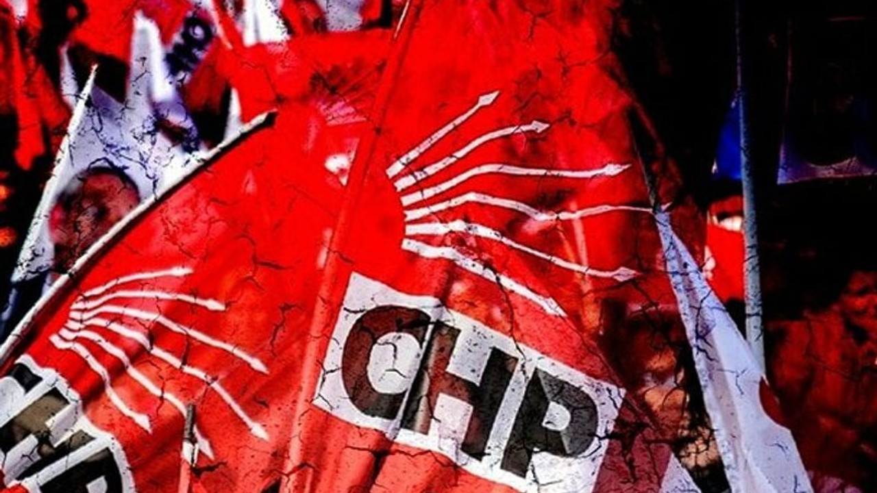 CHP'den '10 bin dolar alan siyasetçi' çağrısı: Ya atama bakan ya da Meclis başkanı istifa edecek