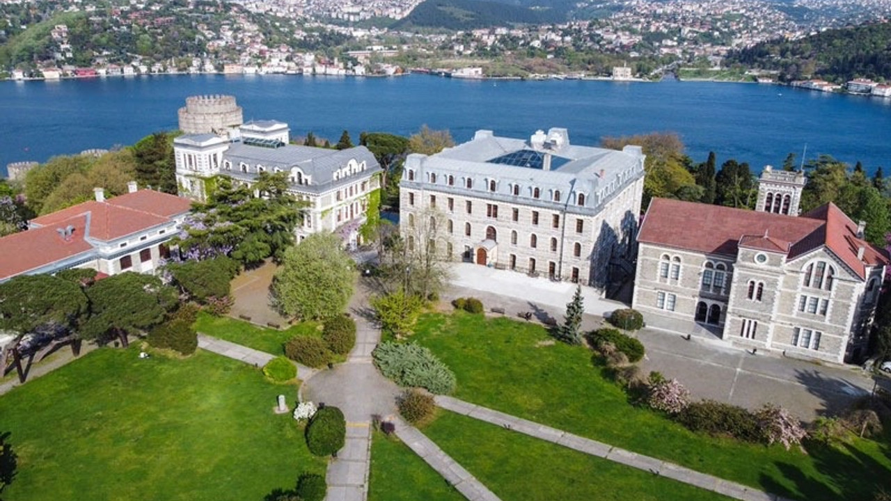 Boğaziçi Üniversitesi'ne bu hafta sonu öğrencilerin girişi yasaklandı