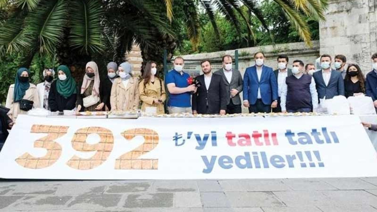 İBB'nin dağıttığı 392 TL'lik baklavayı protesto eden AK Gençler'e tatlıcıdan cevap