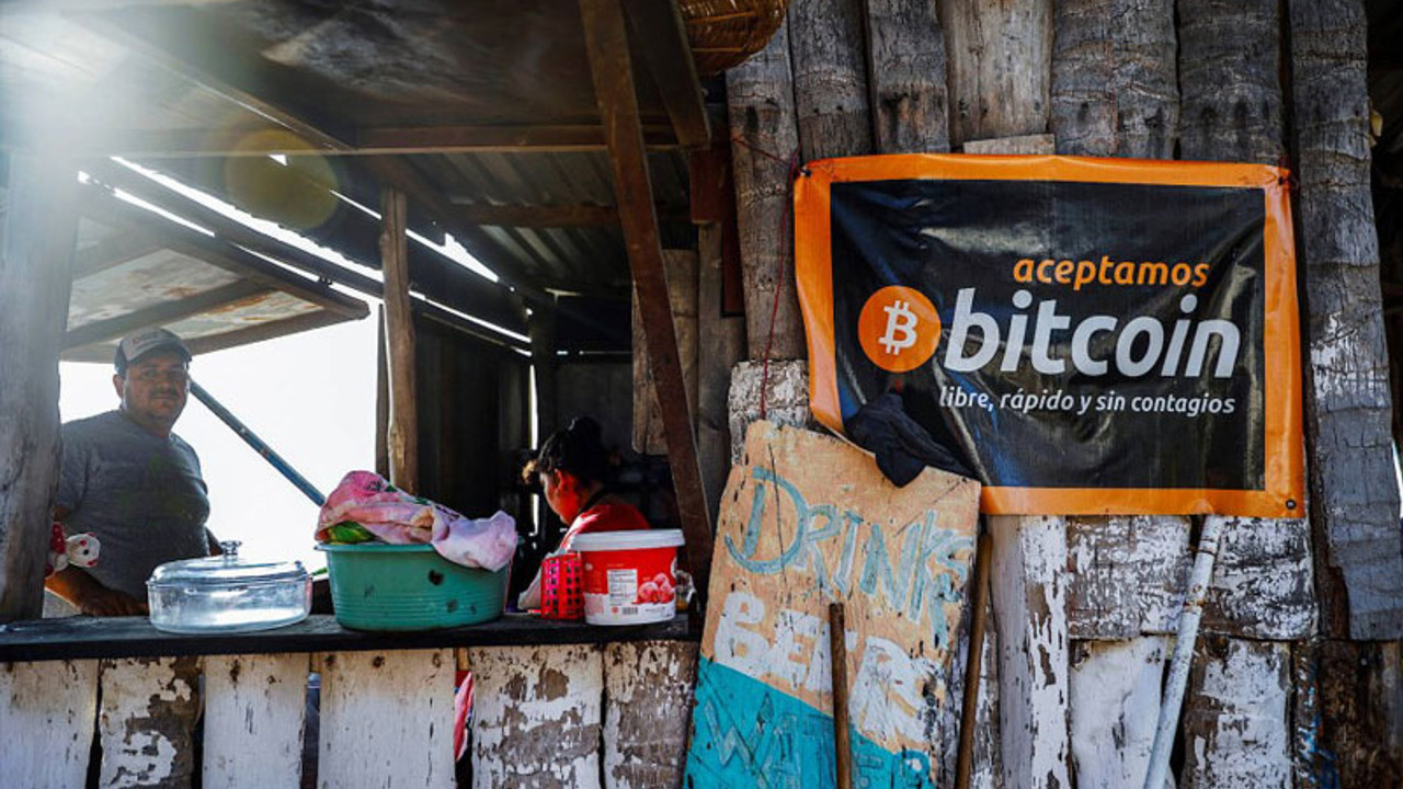 El Salvador Bitcoin'i resmi para birimi ilan etti