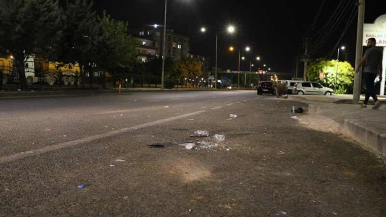 Diyarbakır'da motosikletli polis çocuklara çarptı: 1’i ağır 4 yaralı