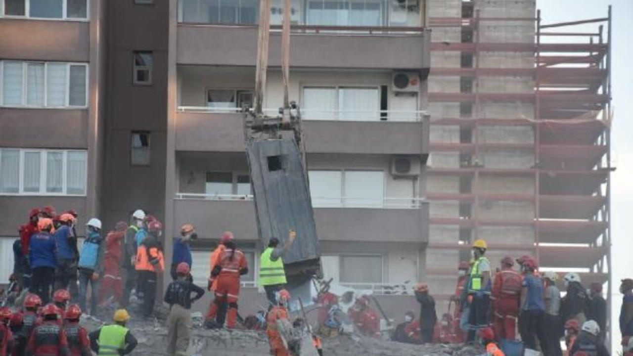 Depremde yıkılan Rıza Bey Apartmanı iddianamesinde sanıklar için istenen ceza belli oldu