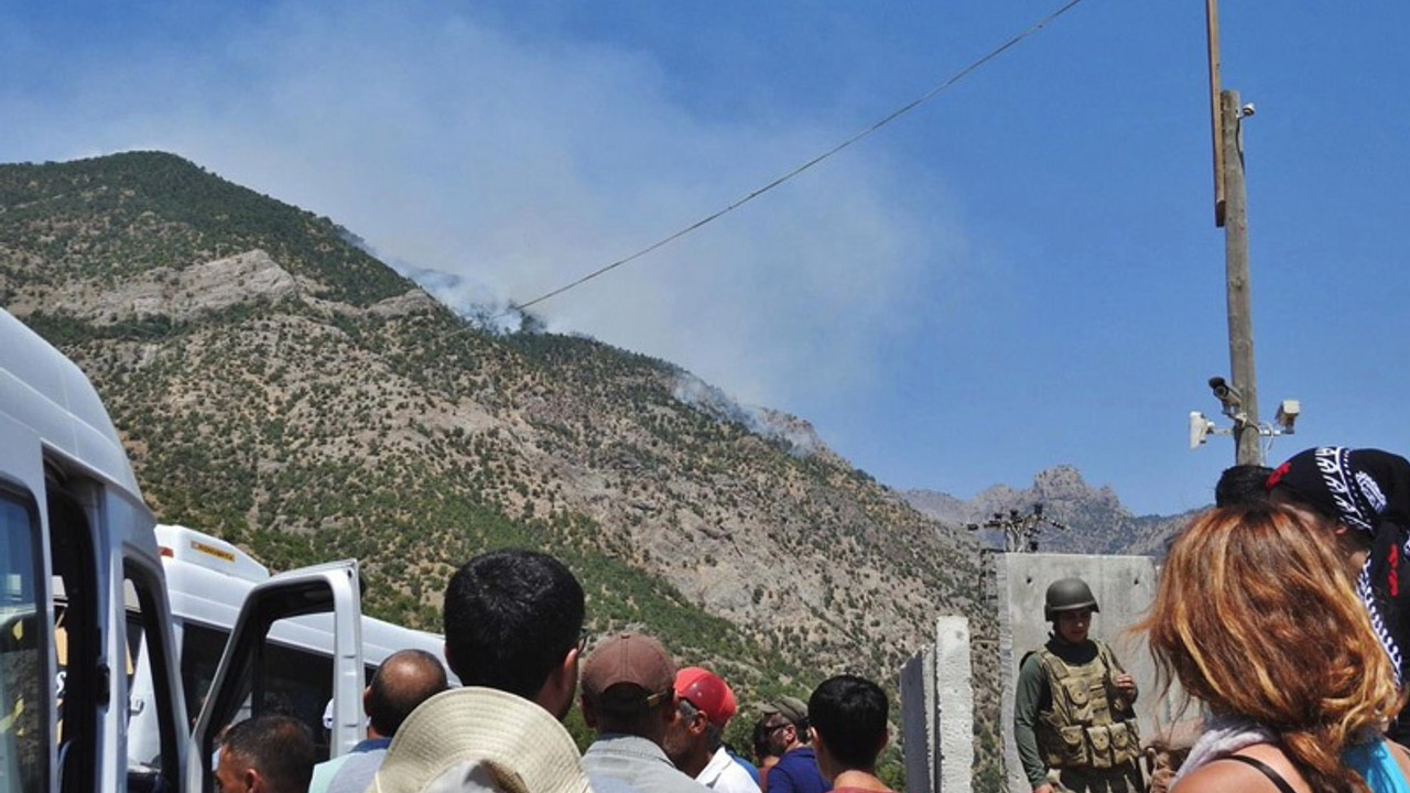 Dersim'de yangınları söndürmek isteyenlere izin yok