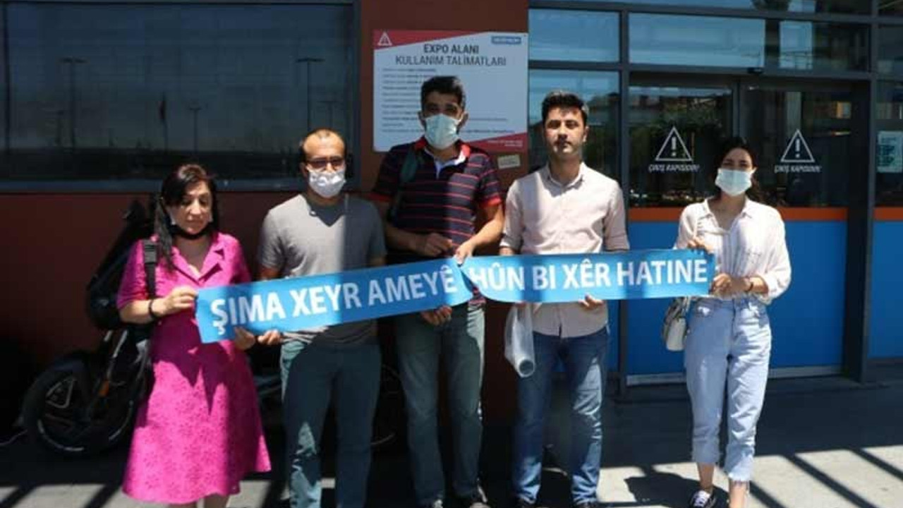 Kürtçe'ye yer vermeyen Decathlon’u protesto ettiler