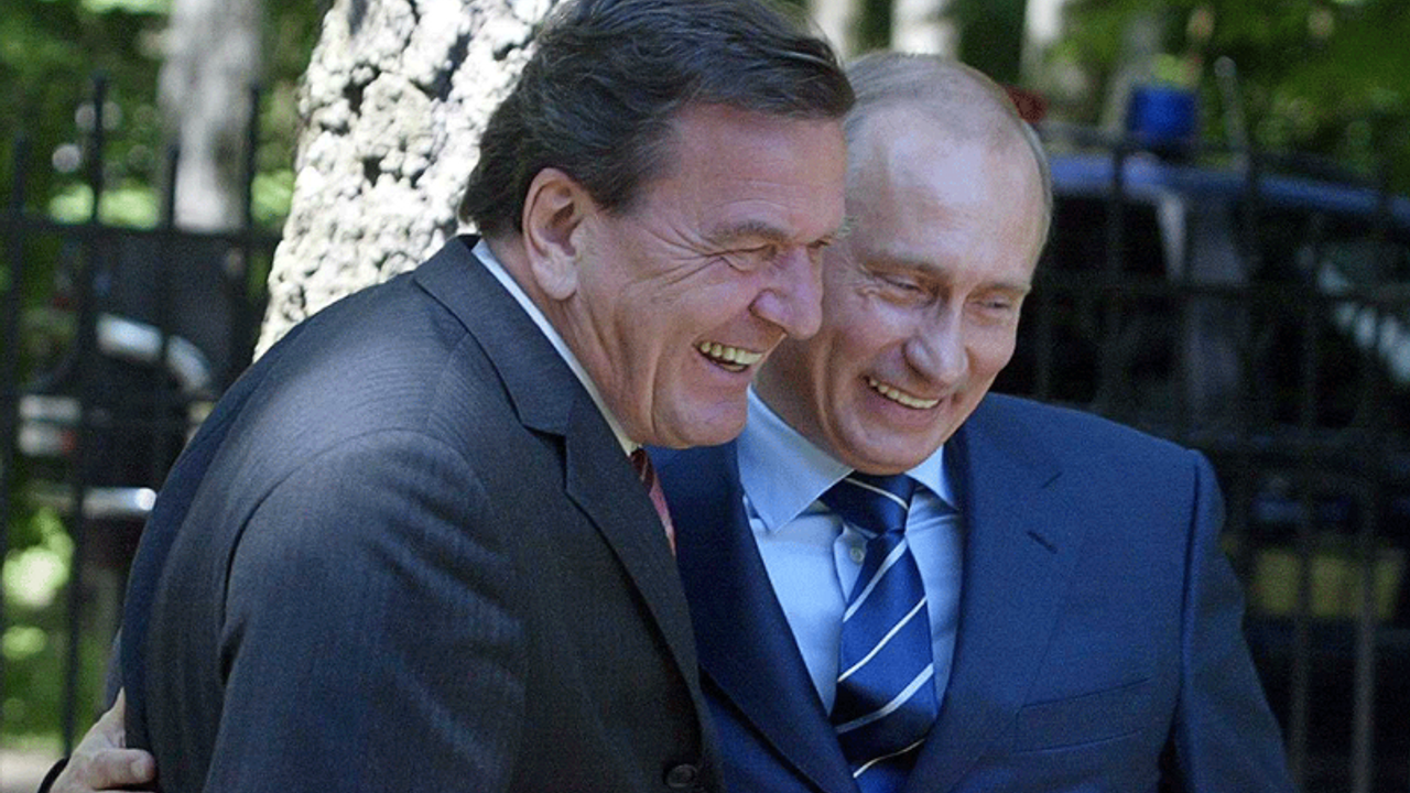 Schröder, Rus şirketi Rosneft’te işe başladı