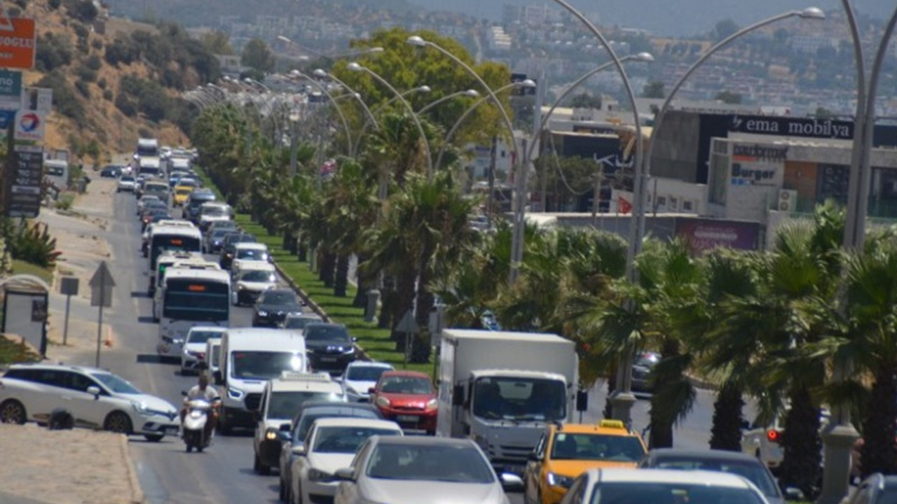 Bodrum'da bayram öncesi trafik yoğunluğu