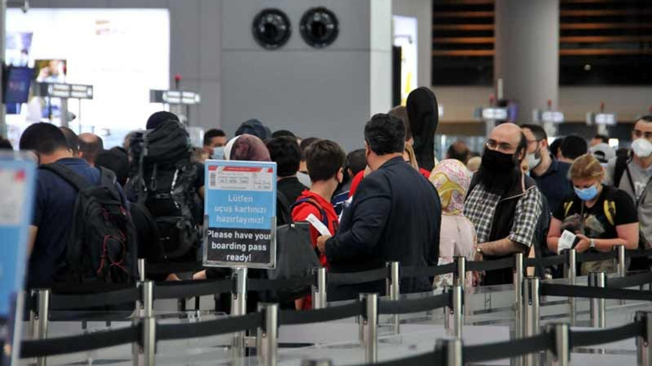 İstanbul Havalimanı'nda bayram yoğunluğu: İki günde 2 bin 122 uçuş