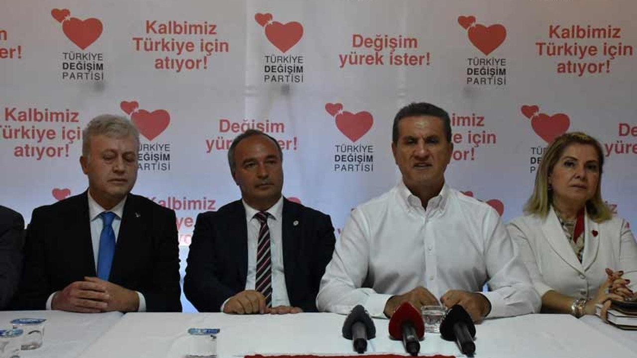 TDP lideri Mustafa Sarıgül, il kongresinde rahatsızlandı