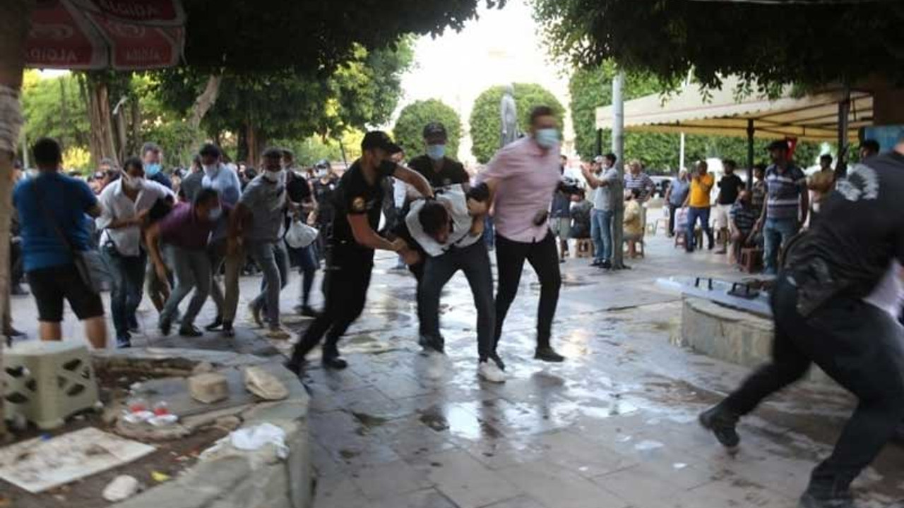 Adana'da Suruç katliamı protestosuna polis müdahalesi: Gözaltılar var