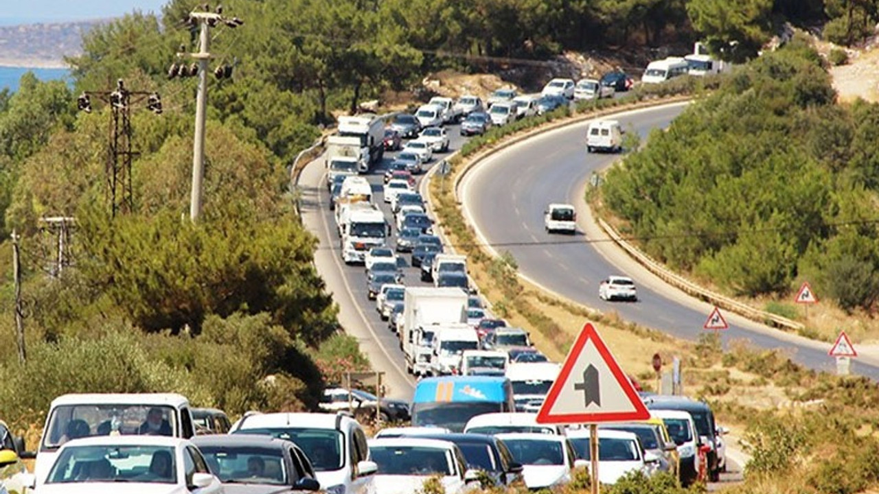 Bodrum Belediye Başkanı Aras: Pandemi ile nüfusumuz 2.5 kat arttı; daha fazla insan gelmesini önermiyoruz