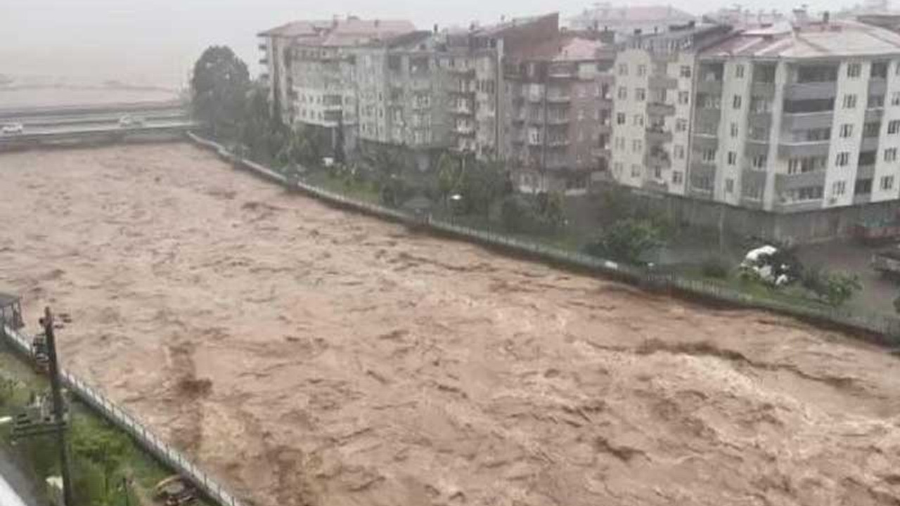 CHP'li Özkan: Artvin'de felaket geliyorum dedi, belediyemiz önlem için çabaladı, sorumlular görmedi