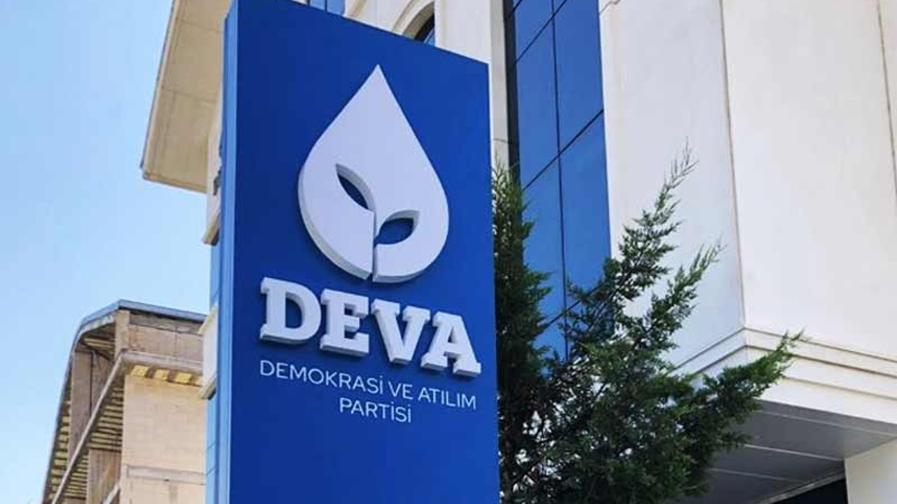 DEVA Partisi'nin kurucu ismi siyaseti bıraktı