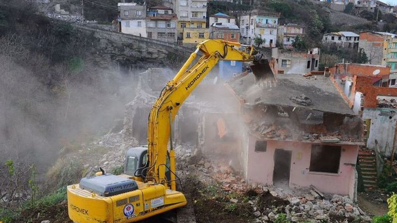 Konutunu satmayan ev sahiplerine karşı kamulaştırma kararı çıkarıldı: Bu bir kentsel 'çökme' planı