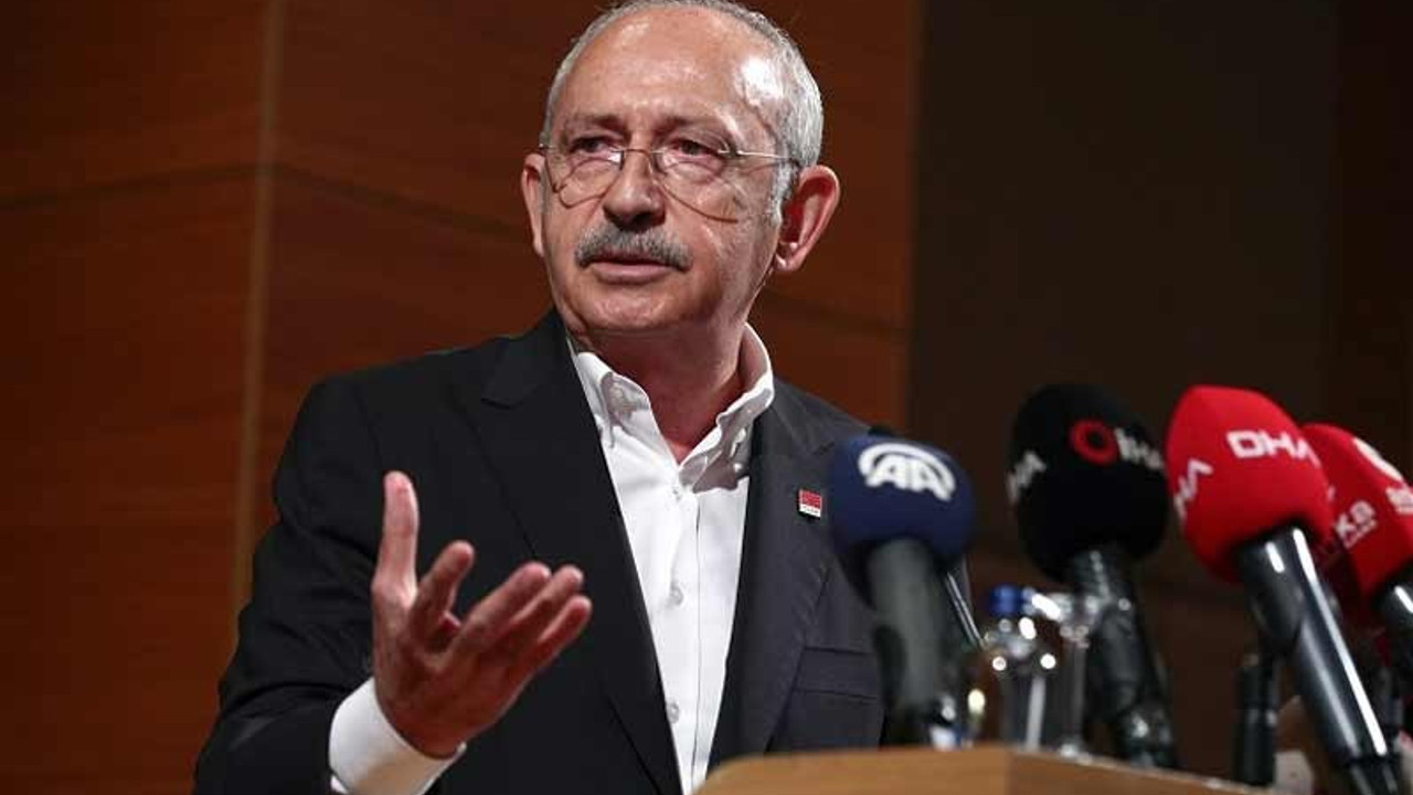 Kılıçdaroğlu, belediye başkanları ile birlikte Türk Hava Kurumu'nu ziyaret etti