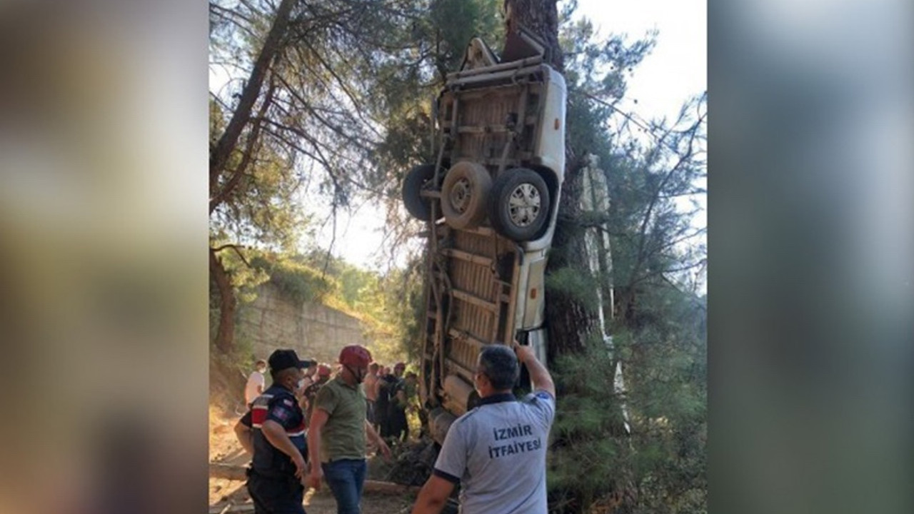 İzmir'de türbe dönüşü kaza: 8 ölü, çok sayıda yaralı var