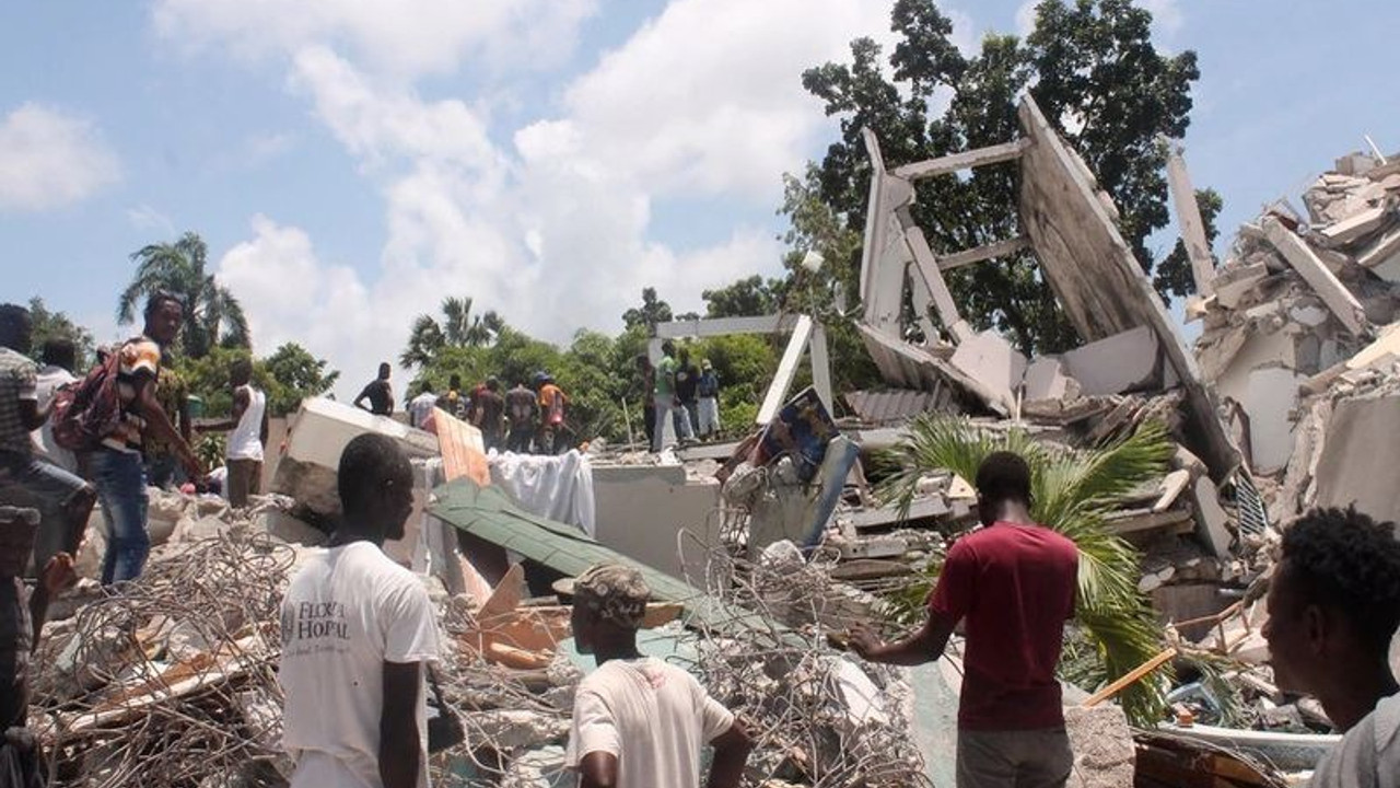 Haiti'deki depremde ölü sayısı 1297'ye yükseldi: OHAL ilan edildi