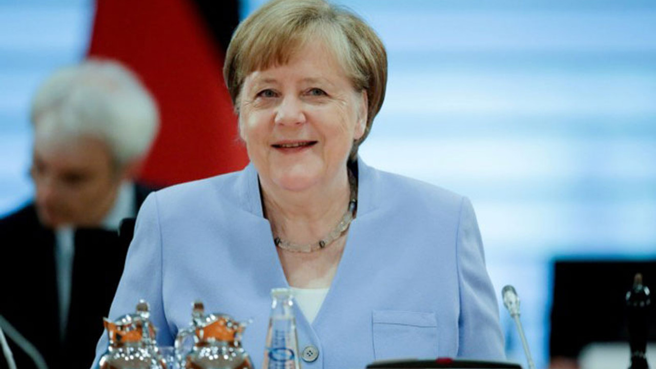 Merkel ne kadar emekli maaşı alacak?