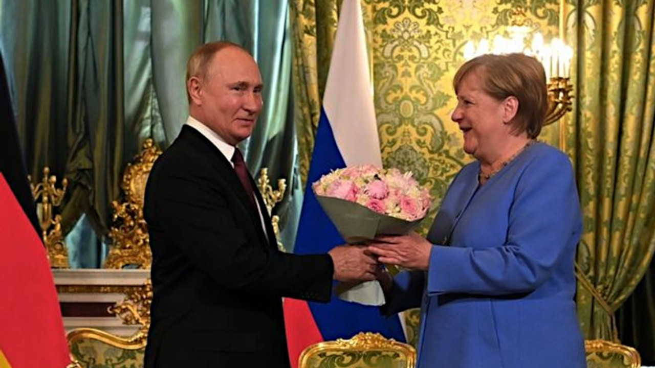 Merkel-Putin zirvesinde Afganistan ve Navalni atışması