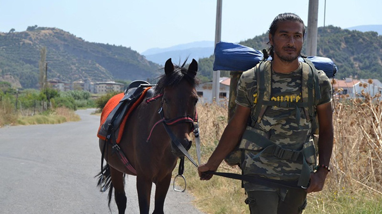 Doğa ve hayvan hakları için İzmir'den atı ile Batman'a yürüyor