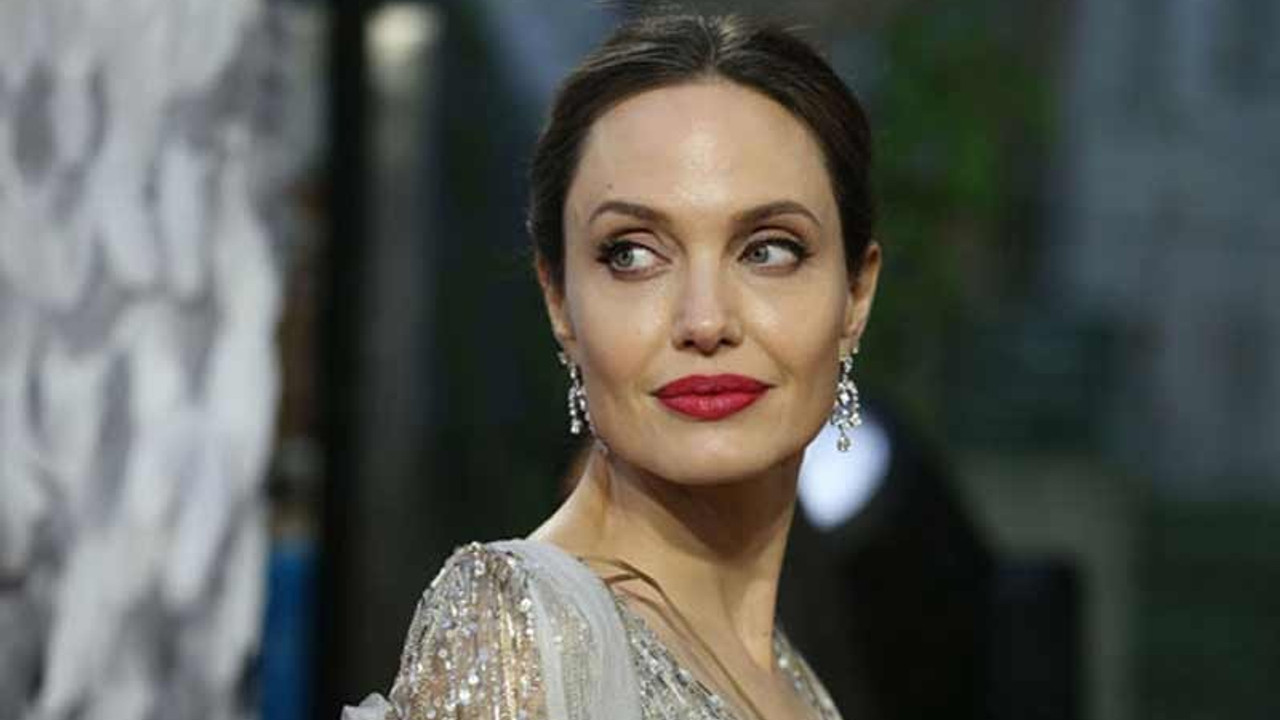 Instagram hesabı açan Angelina Jolie, bir saatte 1.7 milyon takipçi kazandı