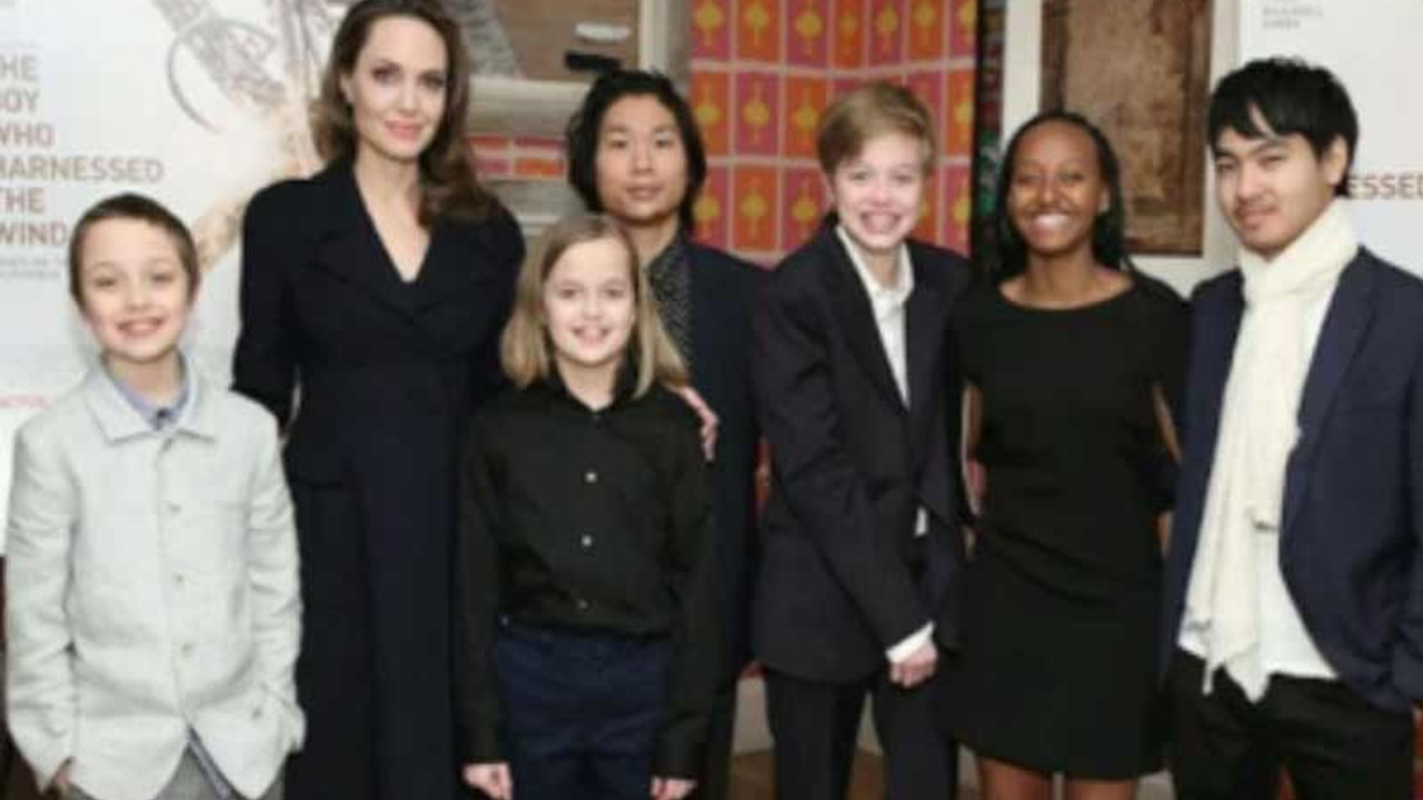 Angelina Jolie, ilk kez çocuklarının fotoğrafını paylaştı