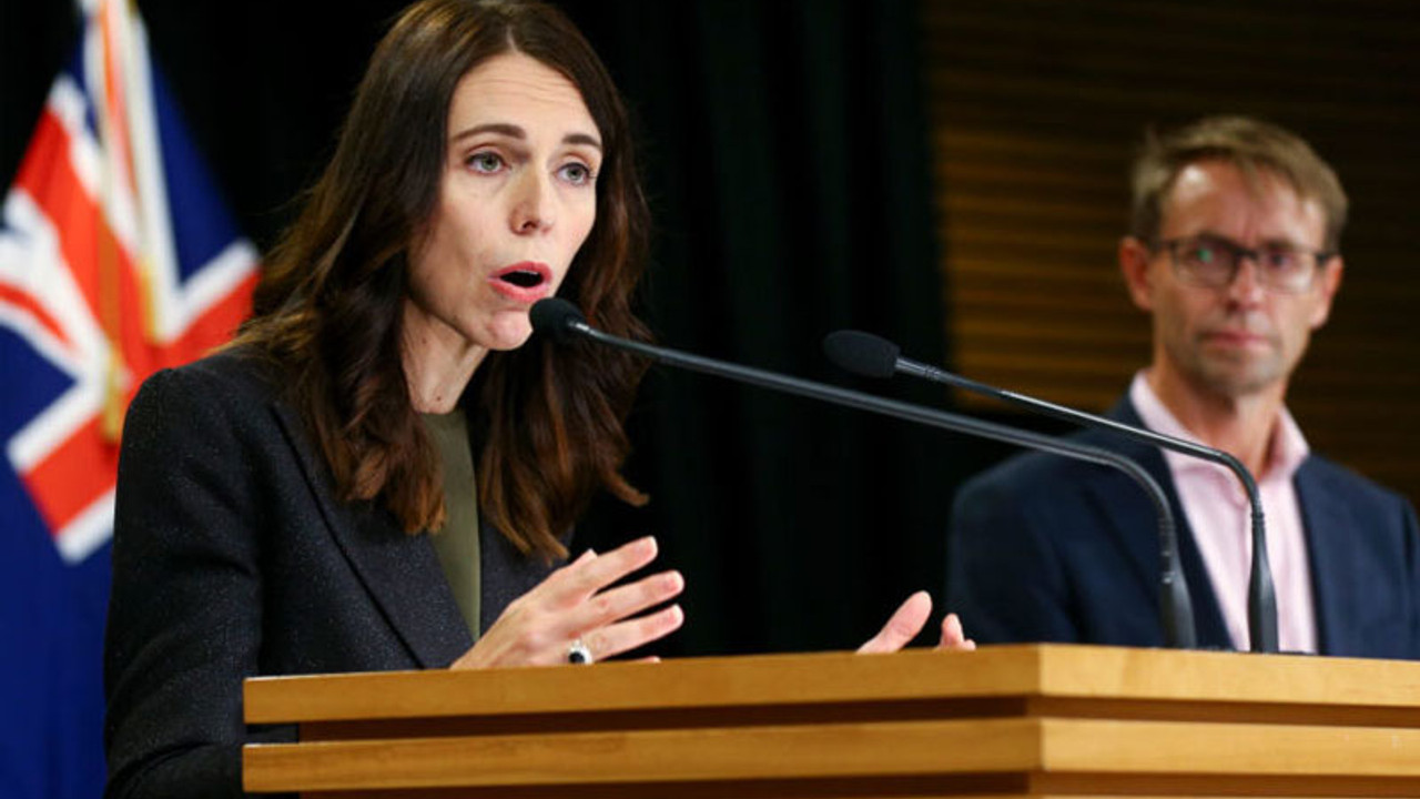 Jacinda Ardern: Covid-19 hastalarıyla seks yapmayın