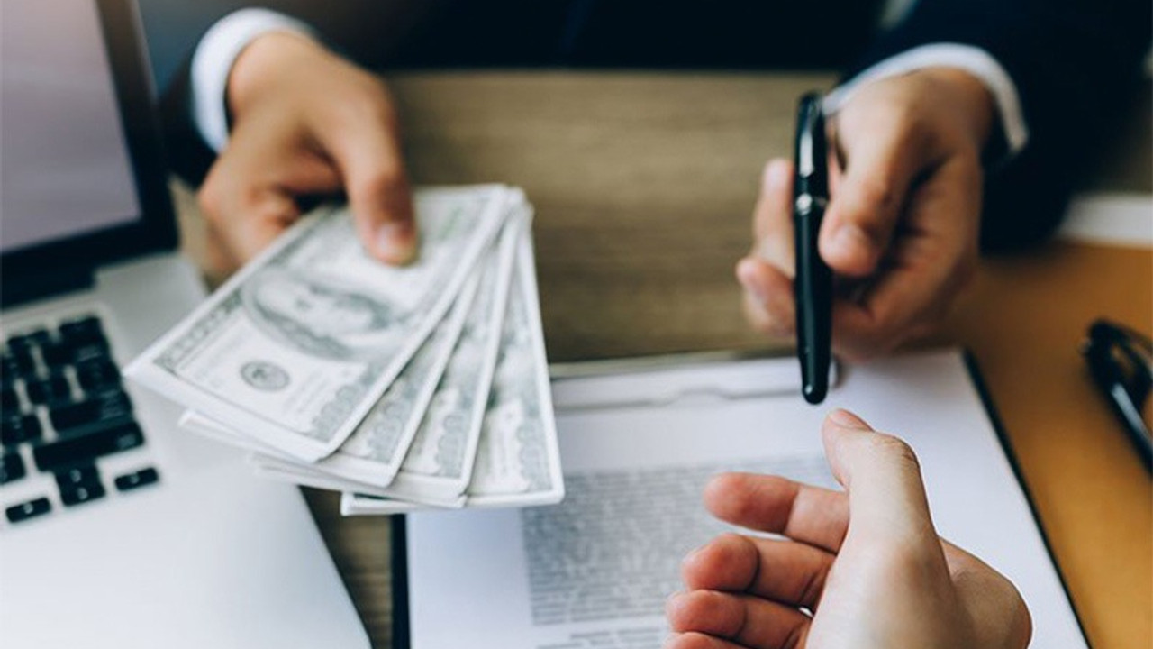 Kamu bankaları düşük faizle verdikleri kredileri üç kat faizle yapılandırıyor